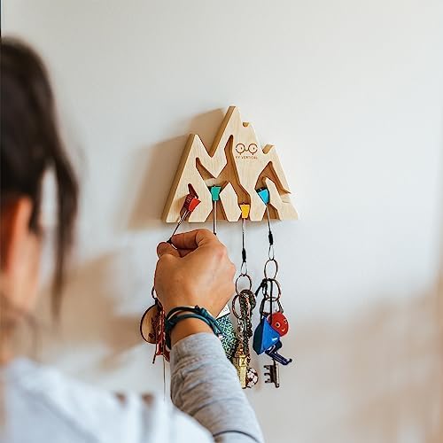 YY Vertical Mountain Decor Keyholder in Wood Wall Decor Ideal Gifts for Mountain Climbers 4 Key Rings Included Perfect for Mountain Lovers - Image 4