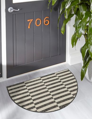 Unique Loom Outdoor Striped Collection Area Rug - Striped (2' 7" x 4' 1" Hearth Charcoal/Ivory) by UniqueLoom