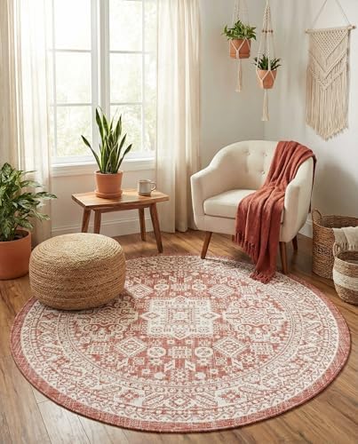 Rugs.com - Outdoor Aztec Rug – 5 Ft Round Rust Red Indoor/Outdoor Rug – Stain Resistant, Easy Clean for Patios, Decks, and Porches - Image 4