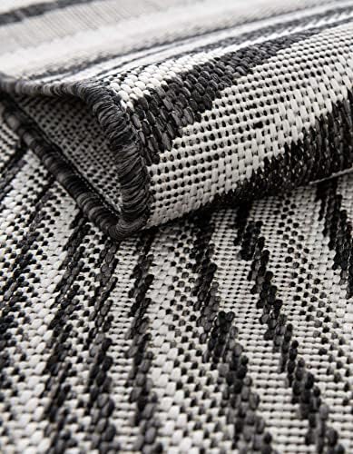Unique Loom Outdoor Modern Collection Area Rug - Pool (4' 1" x 6' 1" Rectangle, Charcoal Ivory/ Gray) - Image 5