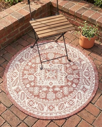 Rugs.com - Outdoor Aztec Rug – 3 Ft Round Rust Red Easy-Clean Indoor/Outdoor Rug – Weather Resistant for Patios, Decks, and Porches - Image 6