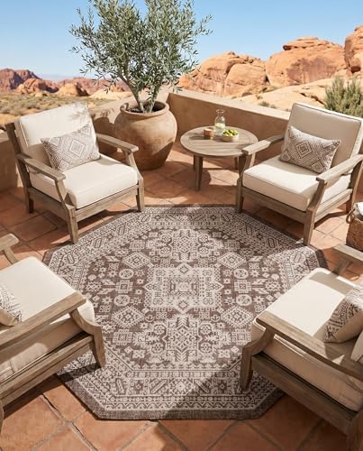 Rugs.com - Outdoor Aztec Rug – 5 Ft Octagon Brown Washable Indoor/Outdoor Rug – Perfect for Patios, Decks, Porches, and Outdoor Dining - Image 6