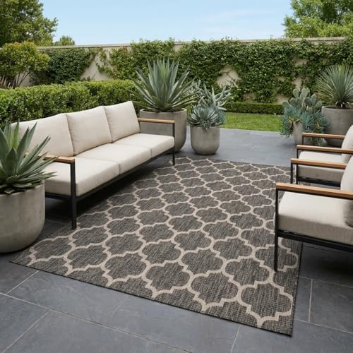 Unique Loom Outdoor Trellis Collection Area Rug (7' 1" x 10' Rectangle, Black/ Ivory) by UniqueLoom