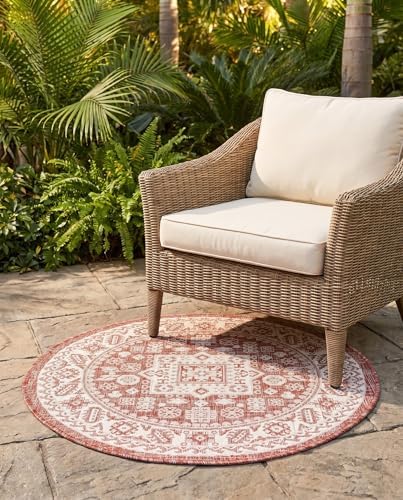 Rugs.com - Outdoor Aztec Rug – 3 Ft Round Rust Red Easy-Clean Indoor/Outdoor Rug – Weather Resistant for Patios, Decks, and Porches - Image 4