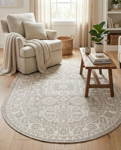 Rugs.com - Outdoor Aztec Rug – 3' 1 x 5' 3 Oval Light Gray Indoor/Outdoor Rug – Weather Resistant for Patios, Decks, and Porches - Image 4