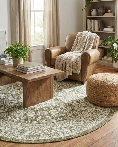 Rugs.com - Outdoor Aztec Rug – 5 Ft Round Green Indoor/Outdoor Rug – Washable, Stain-Resistant for Patios, Decks, and Porches - Image 4