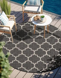 Unique Loom Outdoor Trellis Collection Area Rug (6' 1" Round Black/Ivory) by UniqueLoom