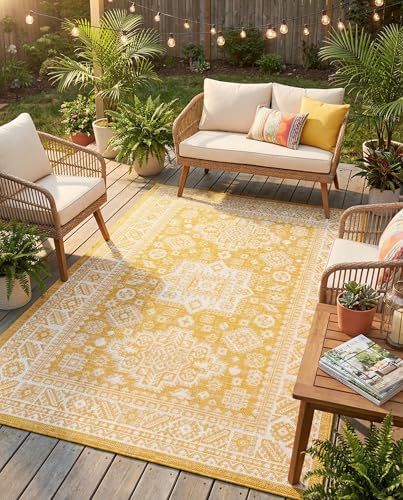 Rugs.com - Outdoor Aztec Rug – 4' 1 x 6' 1 Yellow Indoor/Outdoor Rug – Washable, Stain-Resistant, Perfect for Patios and Kitchens by Rugscom