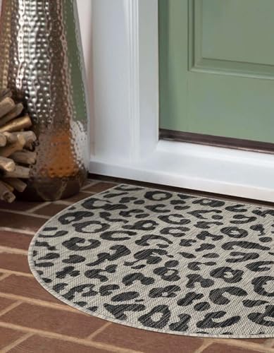Unique Loom Outdoor Safari Collection Area Rug - Leopard (3' 1" x 6' 1" Hearth Light Gray/Gray) - Image 4