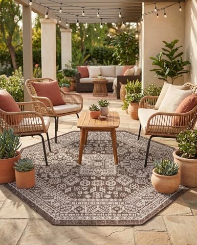 Rugs.com - Outdoor Aztec Rug – 5 Ft Octagon Brown Washable Indoor/Outdoor Rug – Perfect for Patios, Decks, Porches, and Outdoor Dining - Image 4