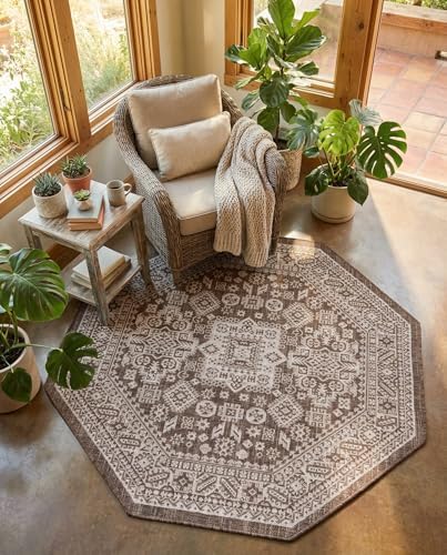 Rugs.com - Outdoor Aztec Rug – 5 Ft Octagon Brown Washable Indoor/Outdoor Rug – Perfect for Patios, Decks, Porches, and Outdoor Dining - Image 5