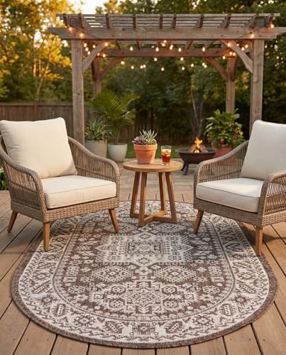 Rugs.com - Outdoor Aztec Rug – 3' 1 x 5' 3 Oval Brown Indoor/Outdoor Rug – Weather Resistant Flatweave, Perfect for Patios, Decks, and Porches by Rugscom