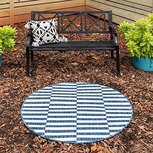 Unique Loom Outdoor Striped Collection Area Rug - Striped (4' 1" Round, Blue/Ivory) by UniqueLoom