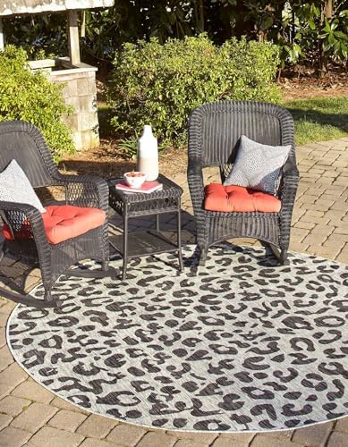 Unique Loom Outdoor Safari Collection Area Rug - Leopard (10' Round Light Gray/Gray) by UniqueLoom